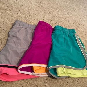 Athletic shorts (3 pairs)